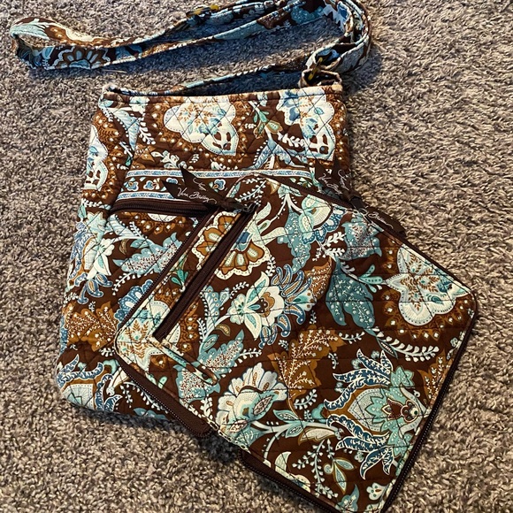 Vera Bradley Crossbody Bundle - Picture 14 of 16